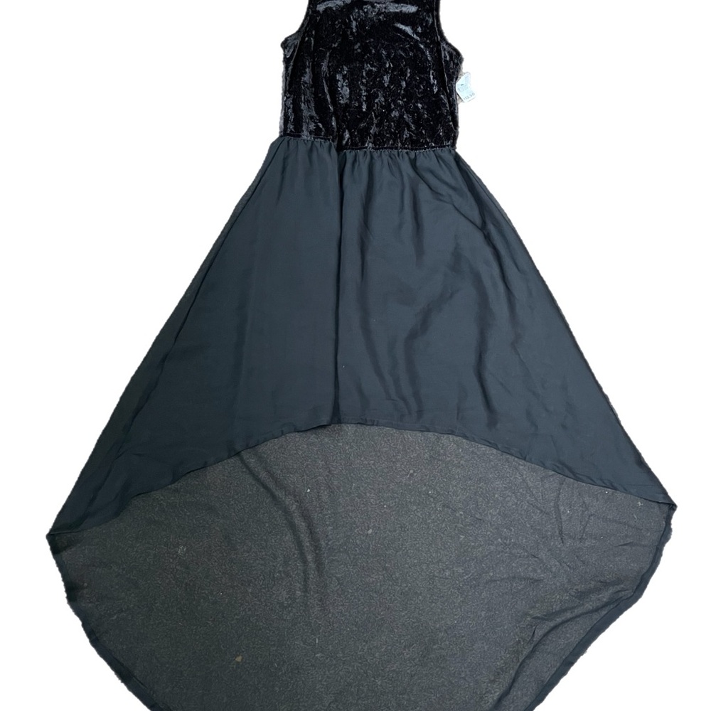 Elegant Black Velvet and Chiffon Dress